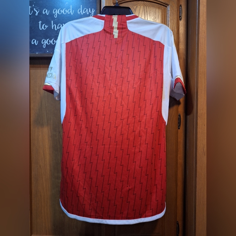 Adidas Arsenal Red and White Football Shirt With Emirates Fly Better Logo. NWT - Picture 11 of 13